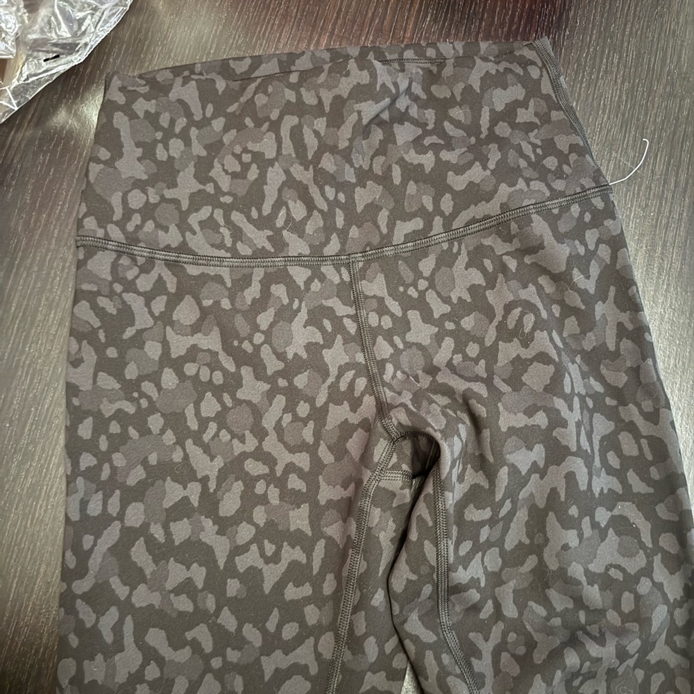 Lululemon 25” WUNDER TRAIN LEGGINGS
